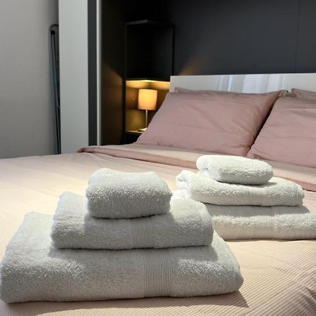 Rafael Milano - 10 Min From Linate Airport, Centrale Fs, Ospedale San Raffaele Apartment Ngoại thất bức ảnh