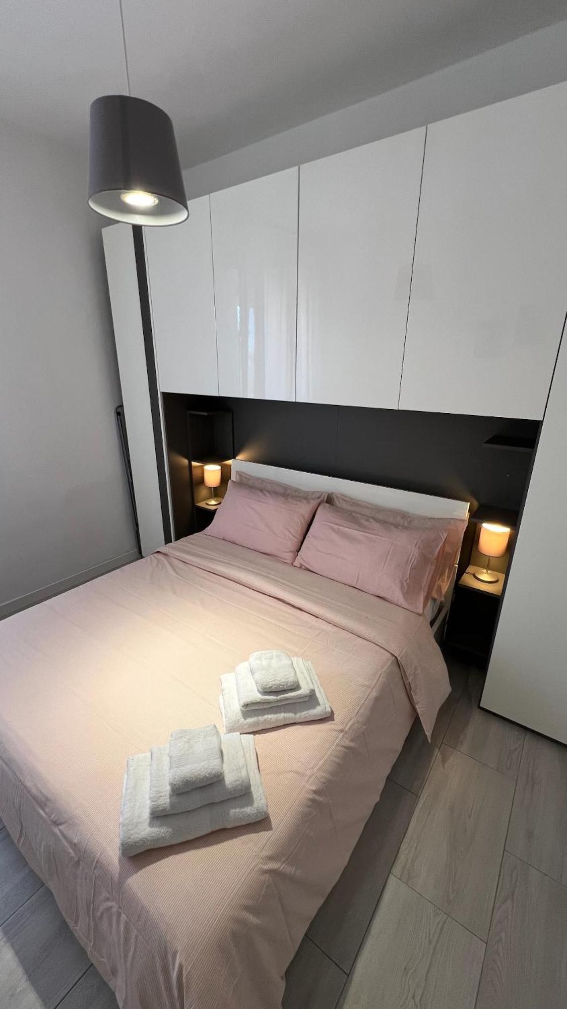 Rafael Milano - 10 Min From Linate Airport, Centrale Fs, Ospedale San Raffaele Apartment Ngoại thất bức ảnh