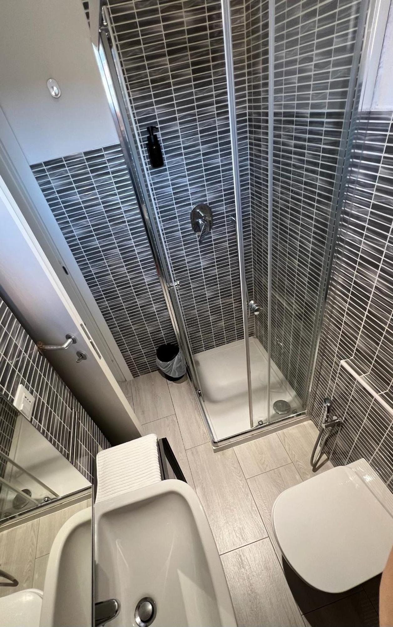 Rafael Milano - 10 Min From Linate Airport, Centrale Fs, Ospedale San Raffaele Apartment Ngoại thất bức ảnh